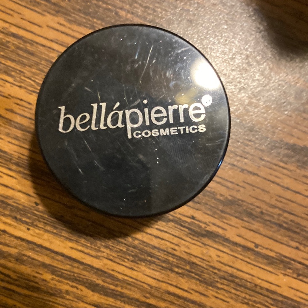 Bella Pierre cosmetics loose eye shadow